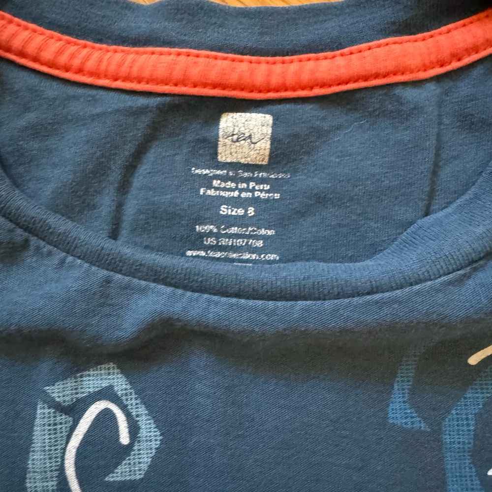 Tea Collection Blue and Orange Fish Graphic Tee - Picture 3 of 4